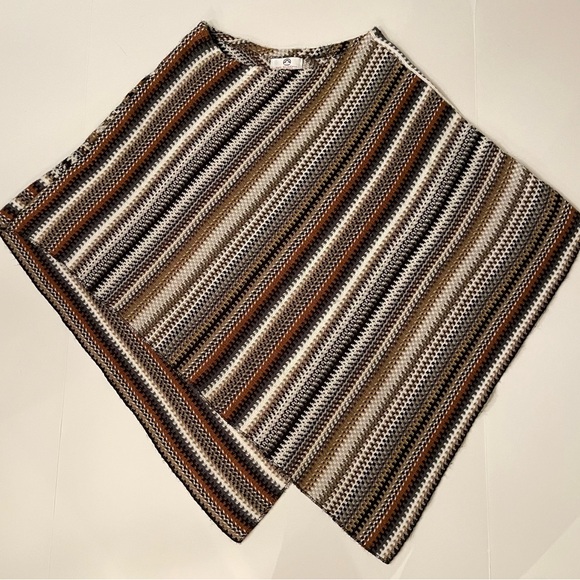 Big Buddha Women's 100% Acrylic Brown Gray Black White Stripe Shawl Poncho OS - Picture 7 of 15